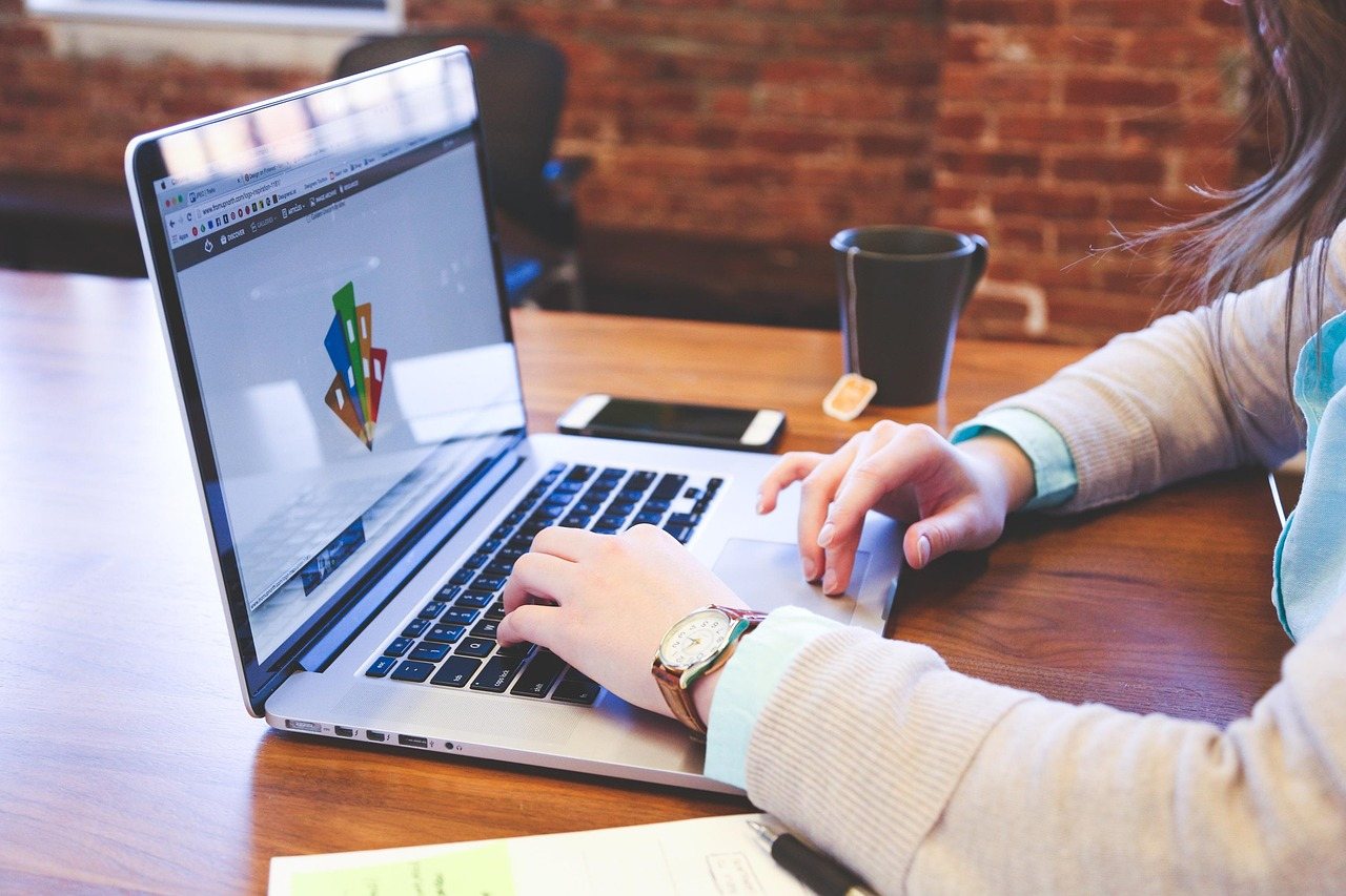 Free CRM for Small Business: 2, 3 or 10 Users – Count Your Team First