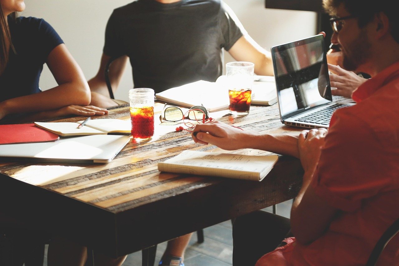 6 Recurring Tasks That Suit Claude Skills for Marketing and Sales